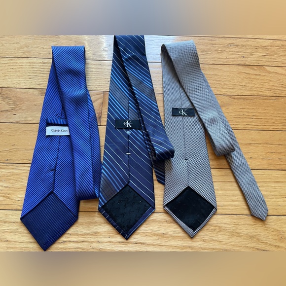 Bundle of ties. - Picture 2 of 2